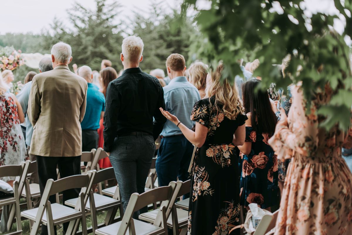 Was ziehe ich zur Hochzeit an?