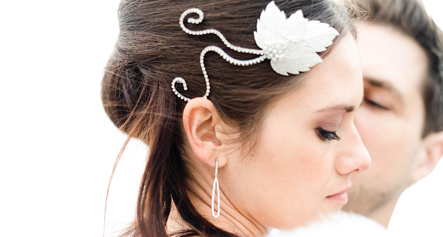 Braut mit Headpiece von Niely Hoetsch