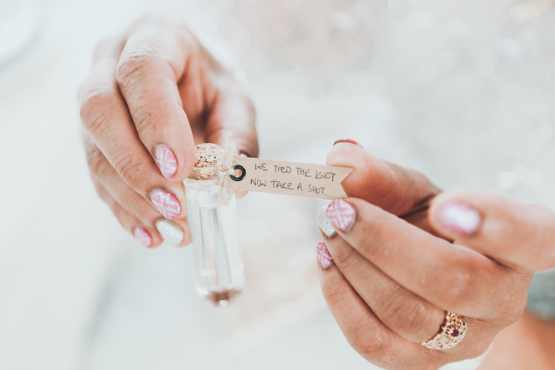 Glamour pur – die schönsten Nägel für die Hochzeit