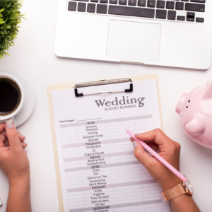 Geld sparen für die Hochzeit leicht gemacht: Wie du eine realistische Sparrate setzt und sie auch einhältst